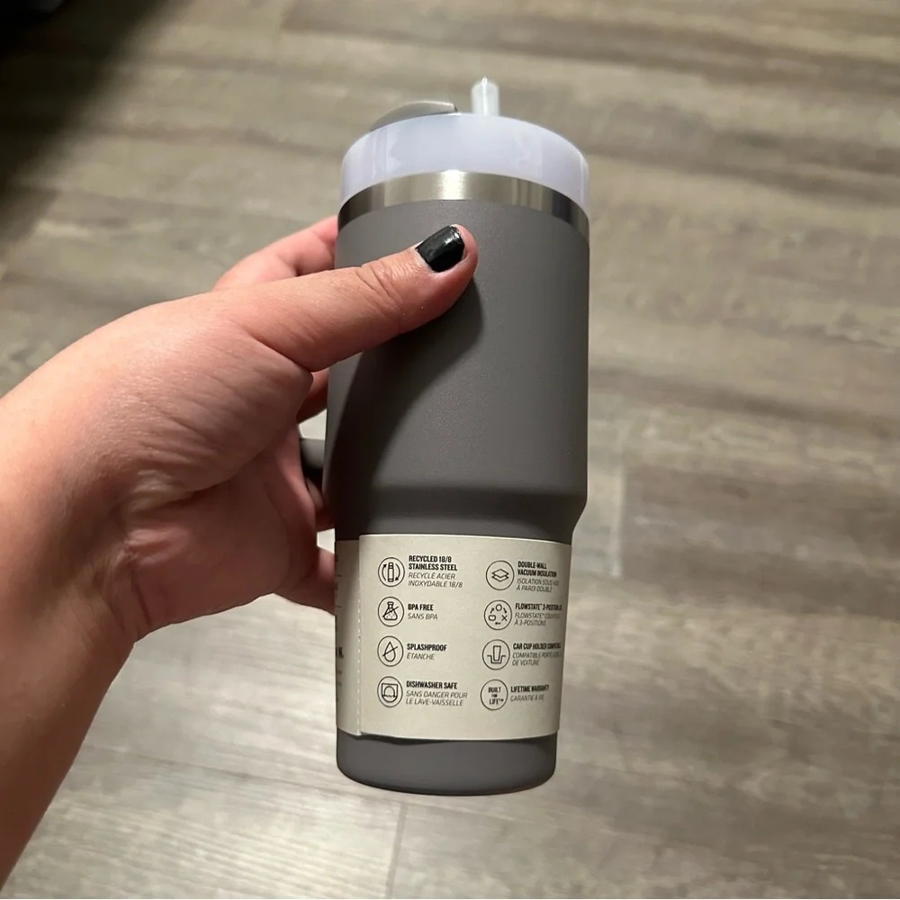Stanley Silver and Gray Quencher Tumbler - Picture 2 of 3